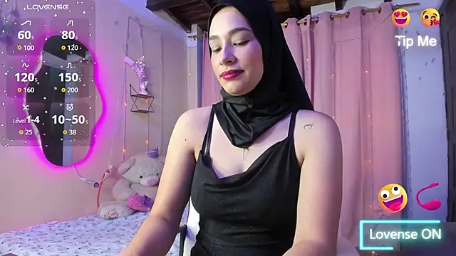 ShanaJamil online show from 19, 12, 2025