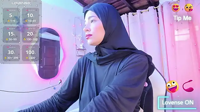 ShanaJamil online show from 2, 10, 2025