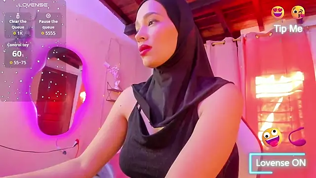 ShanaJamil online show from 23, 9, 2025