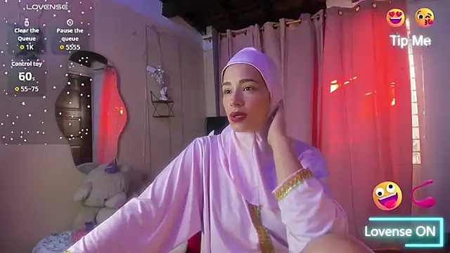 ShanaJamil online show from 26, 11, 2025