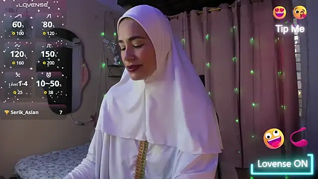 ShanaJamil online show from 4, 11, 2025