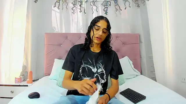 EthanBlackwoodd online show from 25, 11, 2025