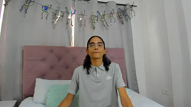 EthanBlackwoodd online show from 5, 12, 2025