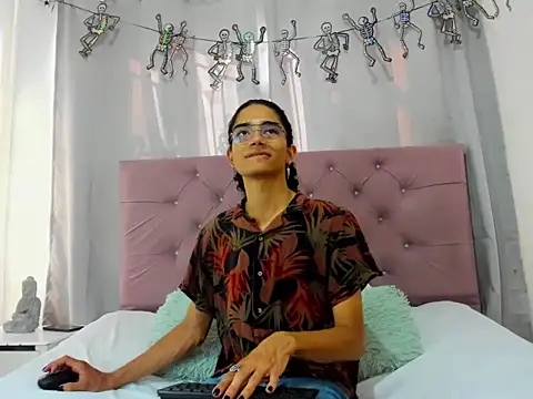 EthanBlackwoodd online show from 21, 11, 2025