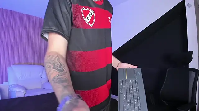 Declan-Fox online show from 7, 10, 2025