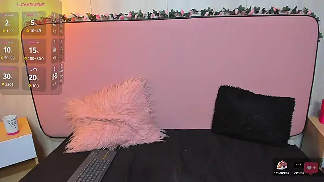 VivianSantana1 online show from 24, 9, 2025