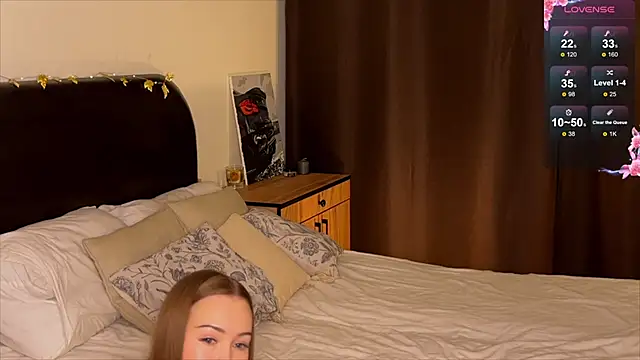 Amelia Ray  online show from 11, 11, 2025