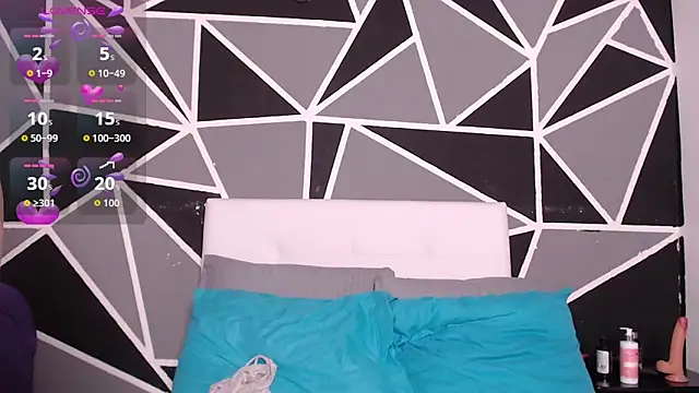 Snapshot of Victoriaa_Zans chatting on 14, 10, 2025 Victoriaa Zans online show from 14, 10, 2025