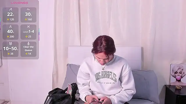 Snapshot of Victoriaa_Zans chatting on 9, 11, 2025 Victoriaa Zans online show from 9, 11, 2025