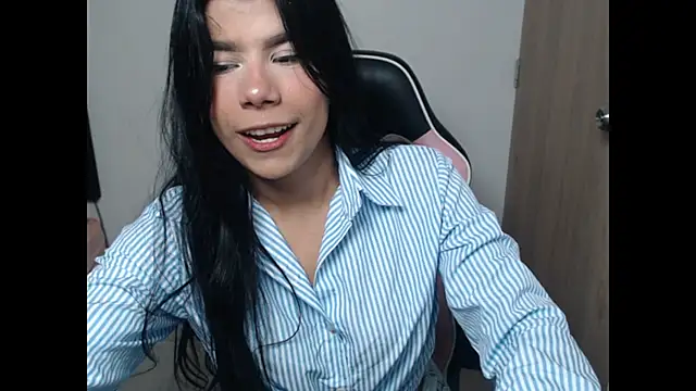 Snapshot of MayaScott11 chatting on 18, 6, 2026 MayaScott11 online show from 18, 6, 2026
