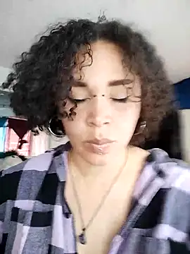 Snapshot of Julie_wallace chatting on 16, 12, 2025 Julie wallace online show from 16, 12, 2025