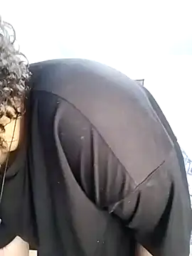 Julie wallace online show from 5, 11, 2025