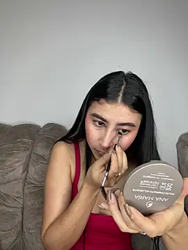 Isabella Montoya online show from 28, 9, 2025