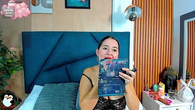 VictoriaHarriss online show from 25, 9, 2025