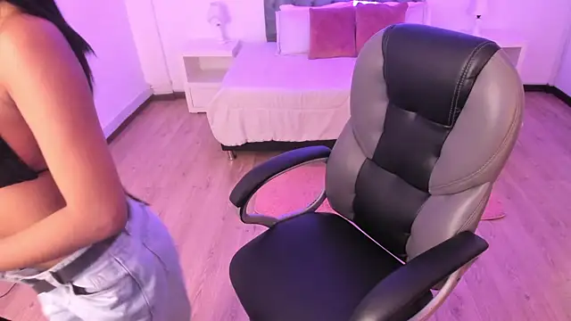 Sofia collen  online show from 8, 1, 2026