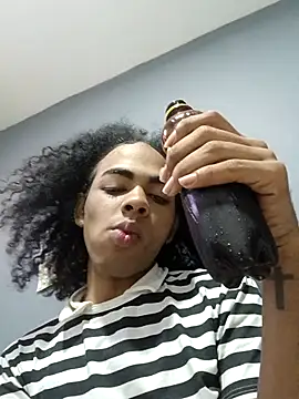 whitneytt online show from 12, 11, 2025