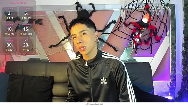 EstivenSallas online show from 8, 10, 2025