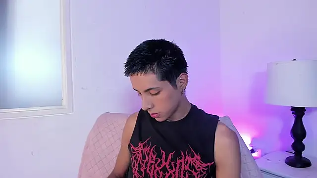 EstivenSallas online show from 18, 9, 2025