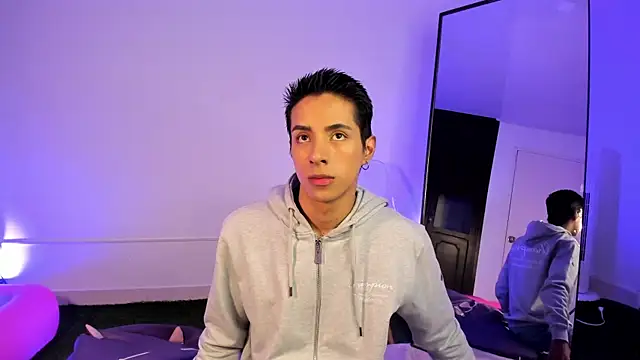 EstivenSallas online show from 22, 9, 2025