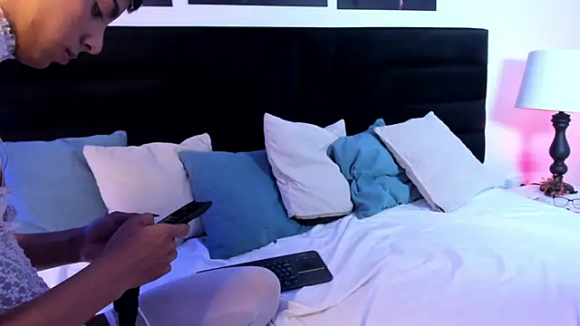 EstivenSallas online show from 13, 11, 2025