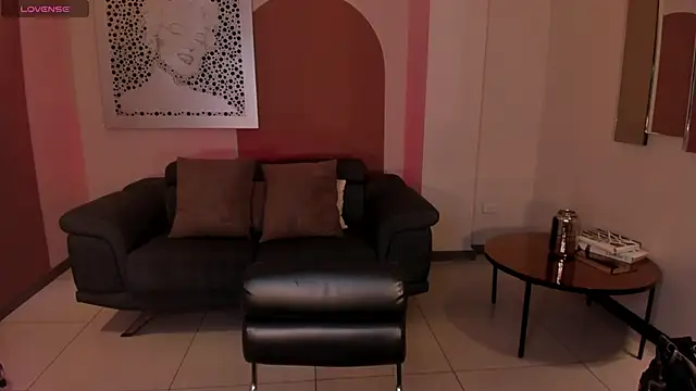 Snapshot of KatieAngelX chatting on 24, 10, 2025 KatieAngelX online show from 24, 10, 2025