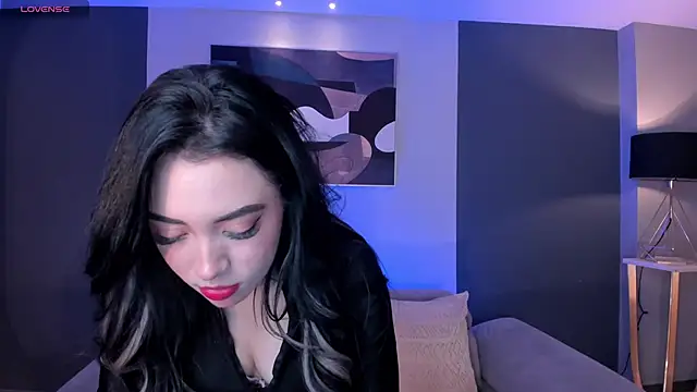 Snapshot of KatieAngelX chatting on 12, 10, 2025 KatieAngelX online show from 12, 10, 2025