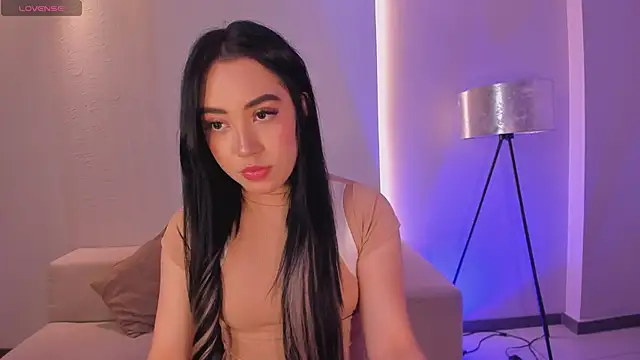 Snapshot of KatieAngelX chatting on 4, 10, 2025 KatieAngelX online show from 4, 10, 2025