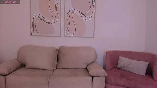 Snapshot of KatieAngelX chatting on 2, 11, 2025 KatieAngelX online show from 2, 11, 2025