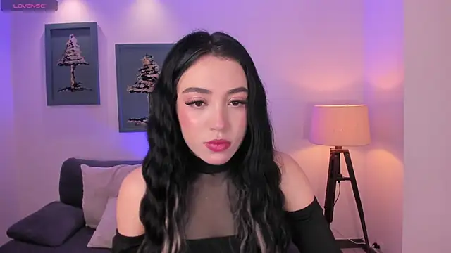 Snapshot of KatieAngelX chatting on 19, 10, 2025 KatieAngelX online show from 19, 10, 2025