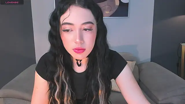 Snapshot of KatieAngelX chatting on 10, 10, 2025 KatieAngelX online show from 10, 10, 2025