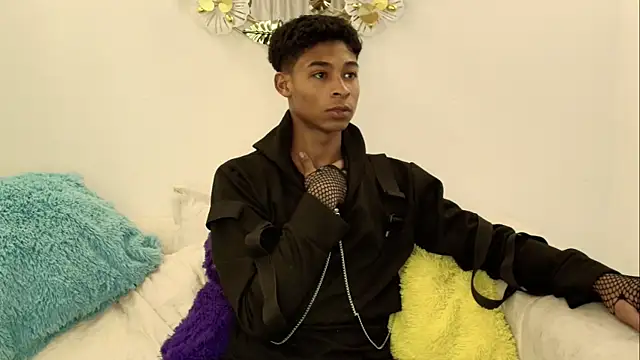 Snapshot of CoffeNaughty_nom chatting on 2, 11, 2025 CoffeNaughty nom online show from 2, 11, 2025