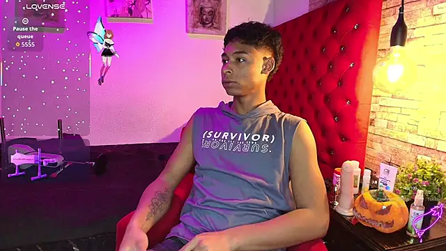 Snapshot of CoffeNaughty_nom chatting on 10, 10, 2025 CoffeNaughty nom online show from 10, 10, 2025