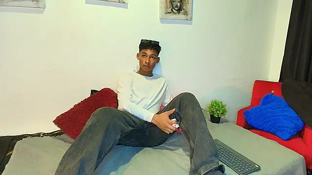 Snapshot of CoffeNaughty_nom chatting on 16, 9, 2025 CoffeNaughty nom online show from 16, 9, 2025