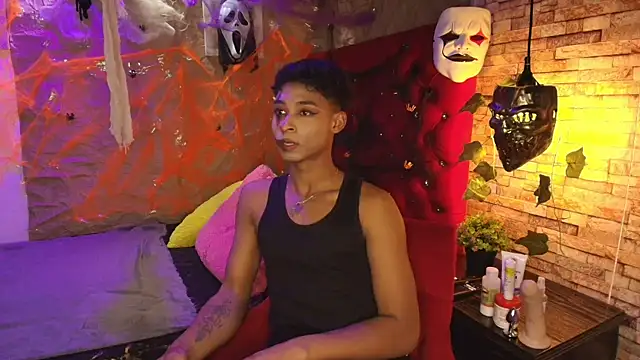 Snapshot of CoffeNaughty_nom chatting on 30, 10, 2025 CoffeNaughty nom online show from 30, 10, 2025