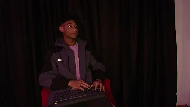 Snapshot of CoffeNaughty_nom chatting on 25, 9, 2025 CoffeNaughty nom online show from 25, 9, 2025