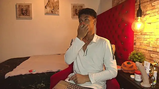 Snapshot of CoffeNaughty_nom chatting on 16, 10, 2025 CoffeNaughty nom online show from 16, 10, 2025