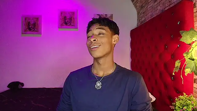 Snapshot of CoffeNaughty_nom chatting on 21, 11, 2025 CoffeNaughty nom online show from 21, 11, 2025