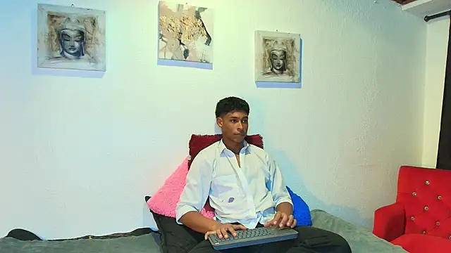 Snapshot of CoffeNaughty_nom chatting on 17, 9, 2025 CoffeNaughty nom online show from 17, 9, 2025