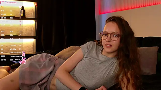 SallyPinkman online show from 8, 11, 2025