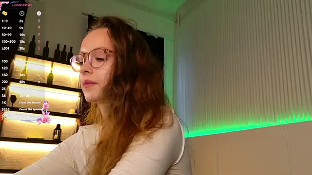 SallyPinkman online show from 9, 11, 2025