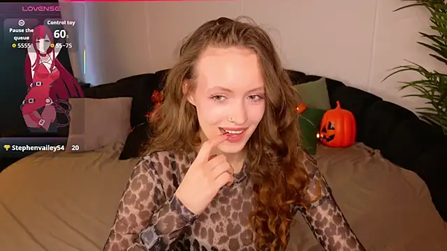 SallyPinkman online show from 21, 10, 2025