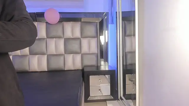 abbiecollins js online show from 26, 11, 2025