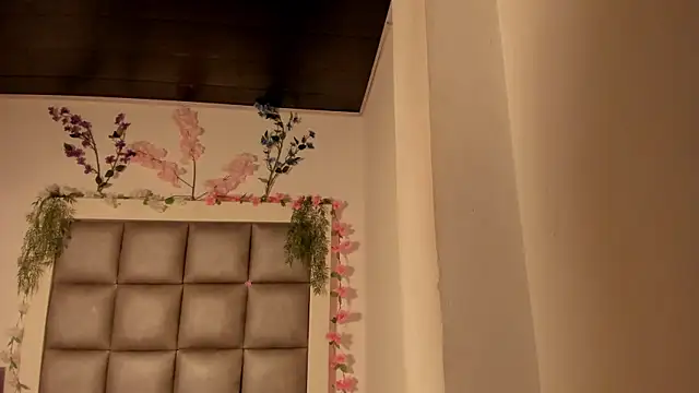 abbiecollins js online show from 13, 4, 2026