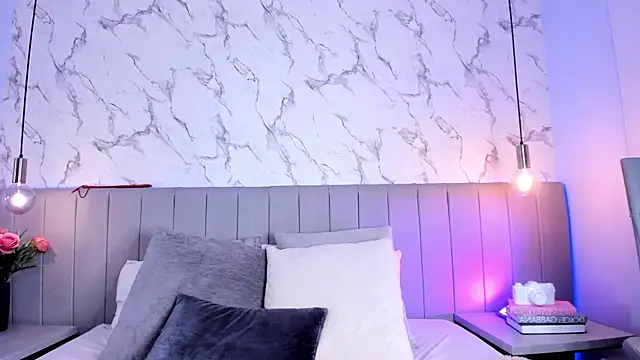 Snapshot of Amber_Santana chatting on 18, 11, 2025 Amber Santana online show from 18, 11, 2025