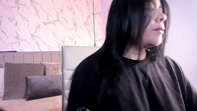 Snapshot of Amber_Santana chatting on 13, 11, 2025 Amber Santana online show from 13, 11, 2025