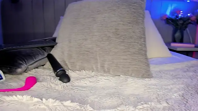 Amber Santana online show from 1, 2, 2026