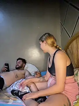 coupleyys online show from 25, 3, 2026