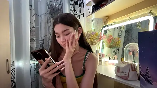 Cuteviola online show from 1, 12, 2025