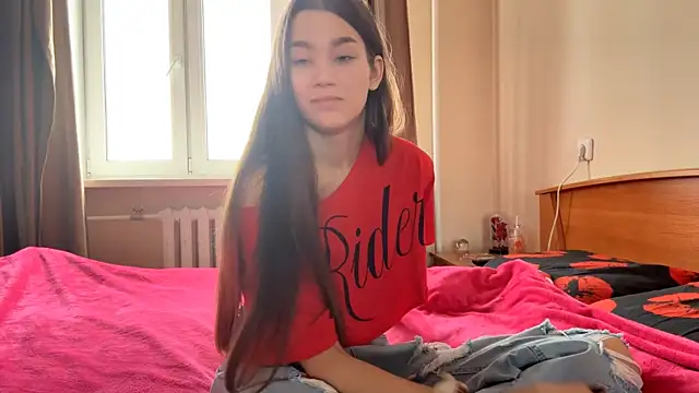 Cuteviola online show from 1, 10, 2025