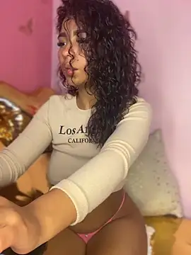 PrettyTiana  online show from 23, 9, 2025